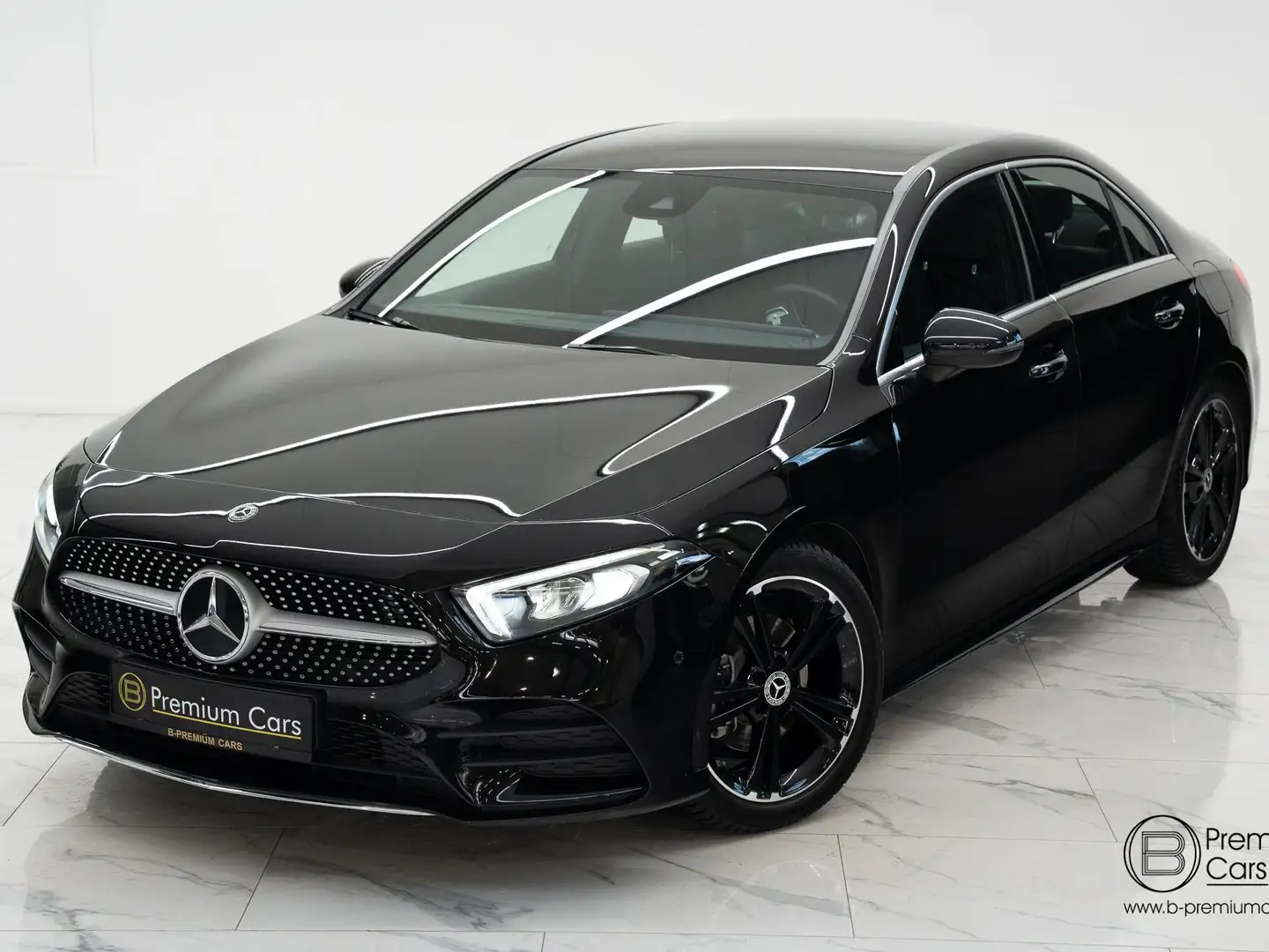 Mercedes-Benz A 180 7G-DCT AMG Line sedan! Camera, Led, Safety pack! Noir - 2