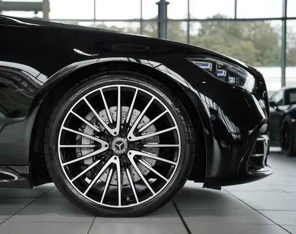 Mercedes-Benz 450 view 6