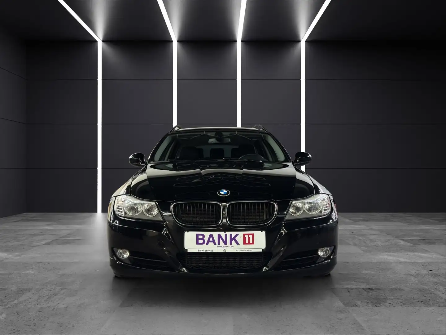 BMW 320 d E91 AHK* SHZ PDC Start/Stop Unfallfrei Nero - 2