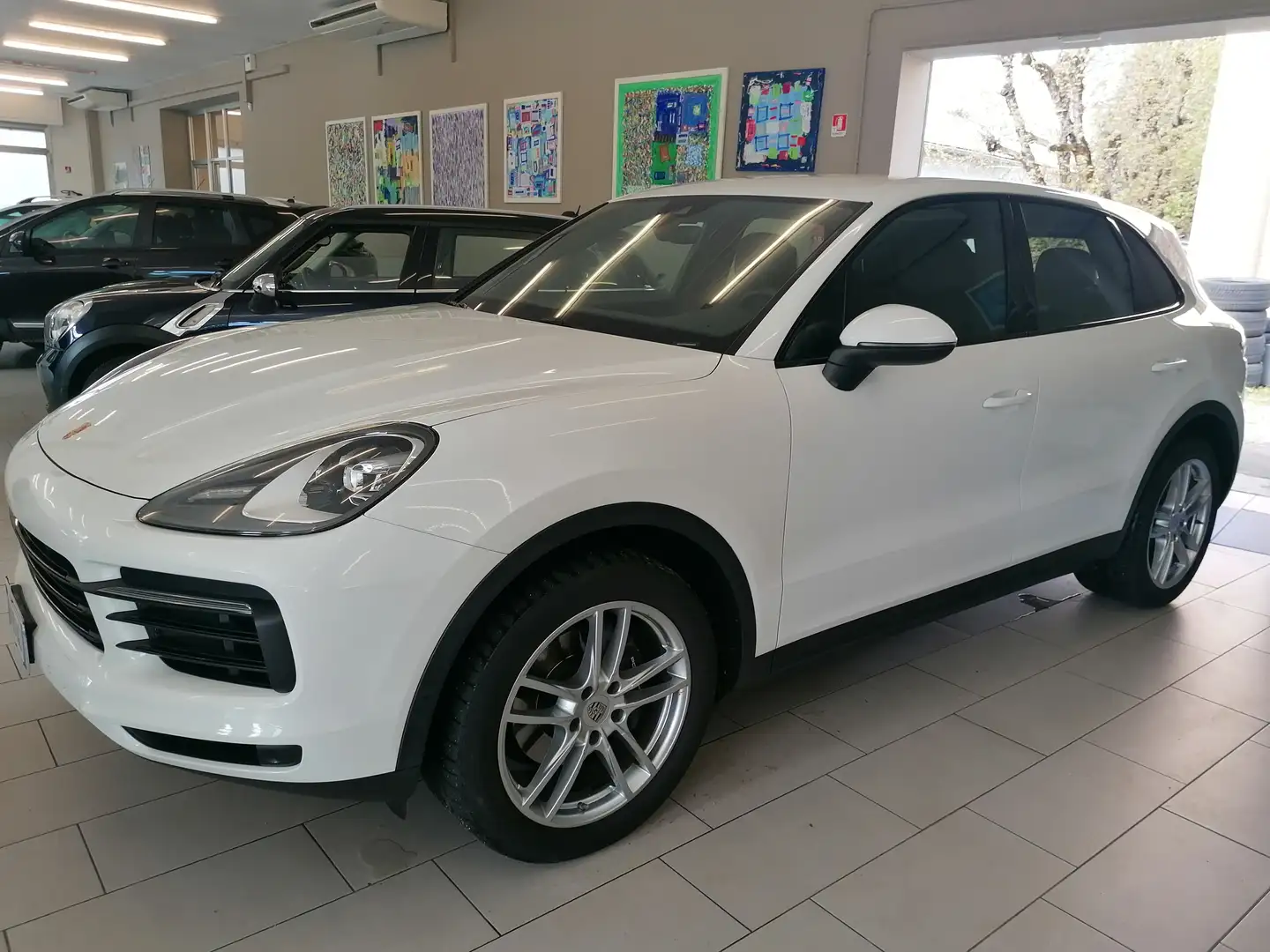 Porsche Cayenne Cayenne 3.0 tiptronic 340CV MY18 E6 Tip.S Pelle Blanco - 2