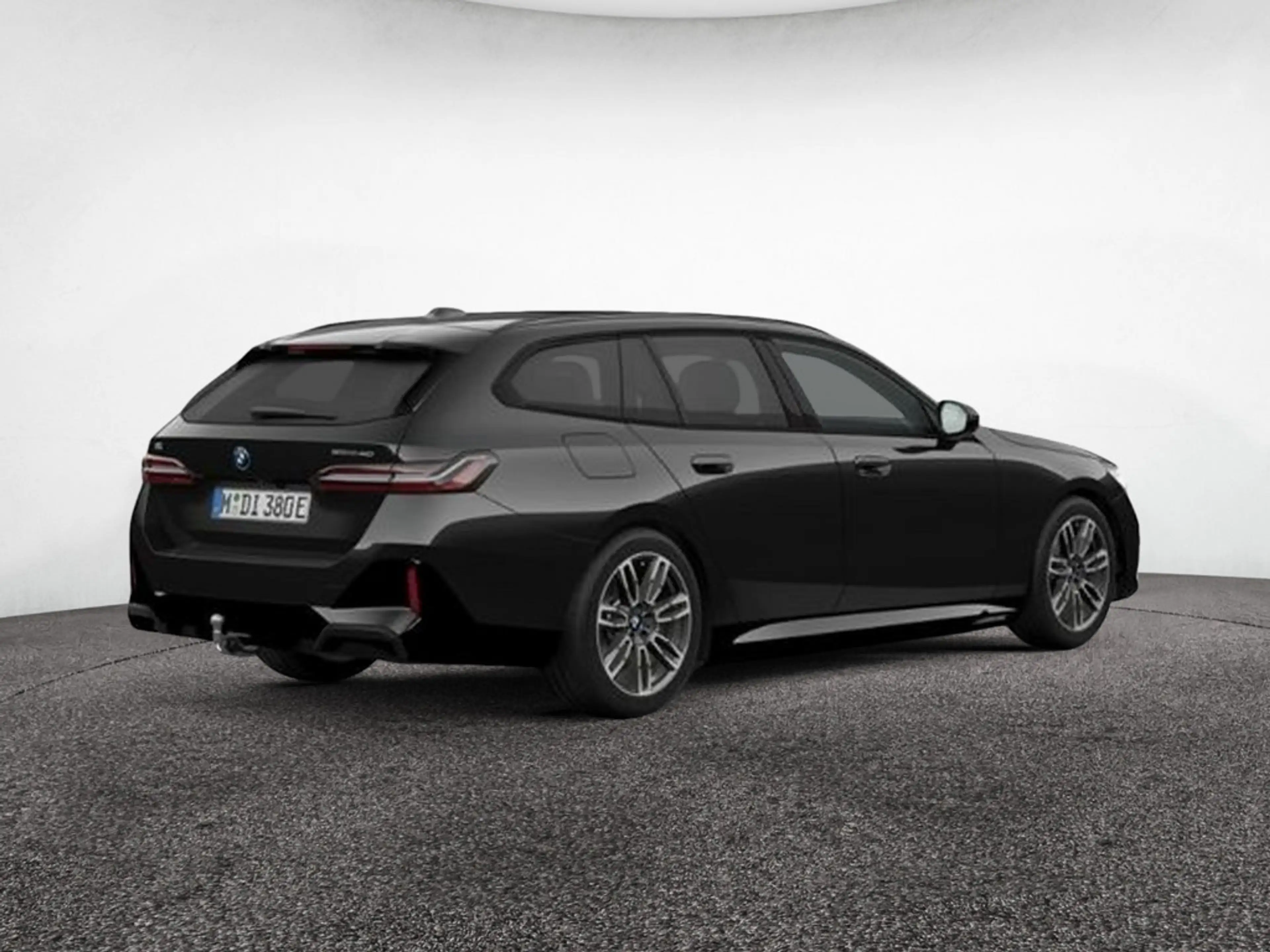 BMW i5 Touring 40 e M-Sport PANO+AHK+SITZBELÜFTUN — photo 3