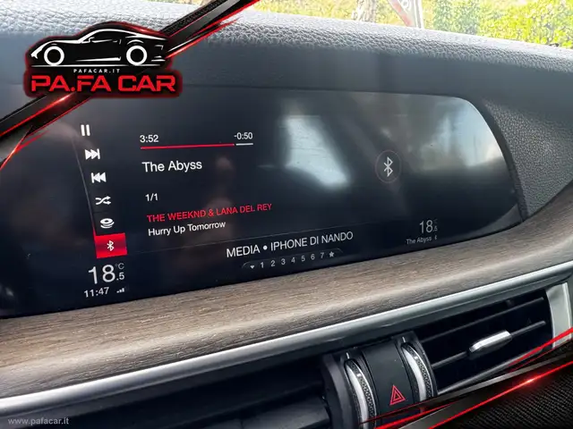 Alfa Romeo Stelvio view 13