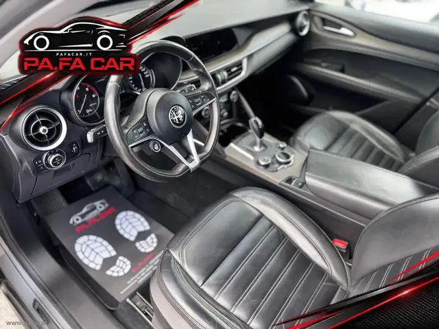 Alfa Romeo Stelvio view 8