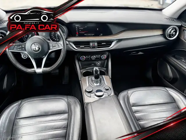Alfa Romeo Stelvio view 19