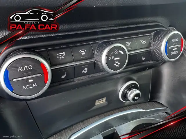Alfa Romeo Stelvio view 17
