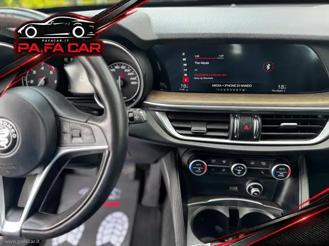 Alfa Romeo Stelvio view 11