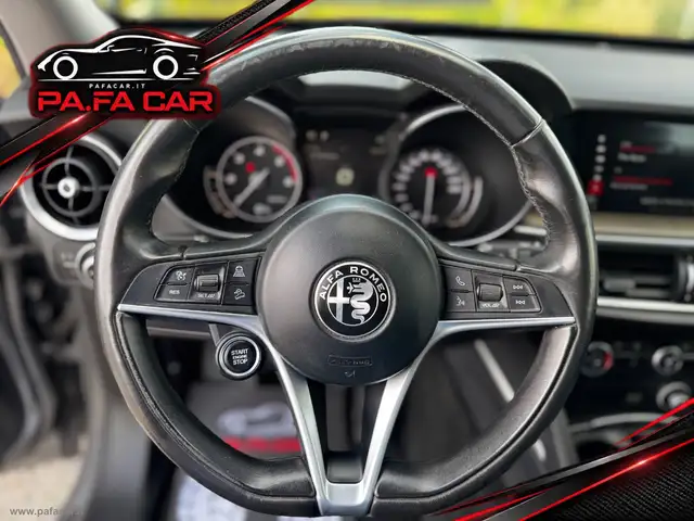Alfa Romeo Stelvio view 10