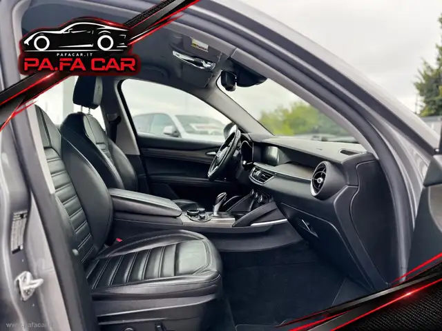 Alfa Romeo Stelvio view 21