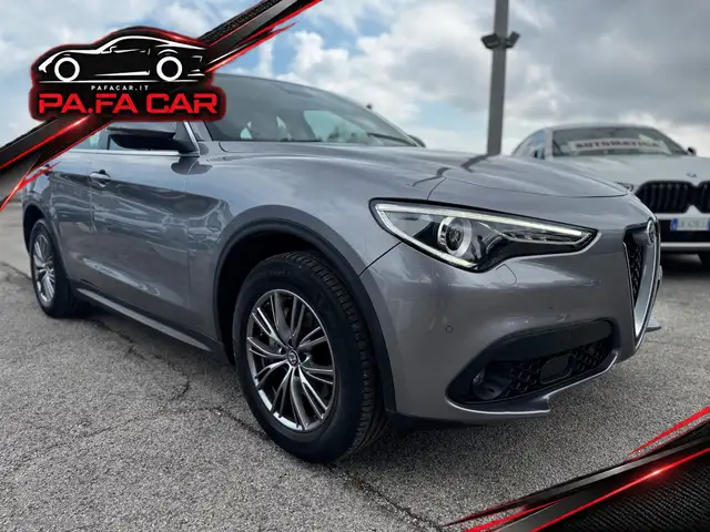 Alfa Romeo Stelvio view 3
