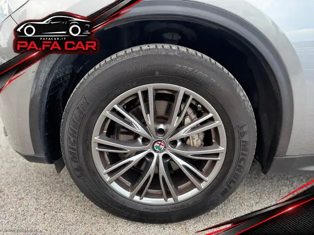 Alfa Romeo Stelvio view 5