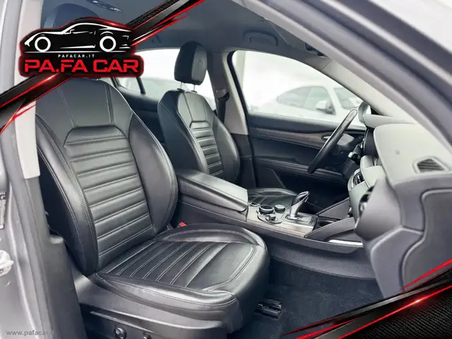 Alfa Romeo Stelvio view 22