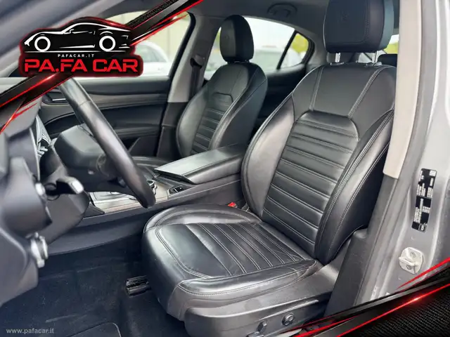 Alfa Romeo Stelvio view 7