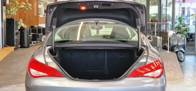 Mercedes-Benz Cla view 9