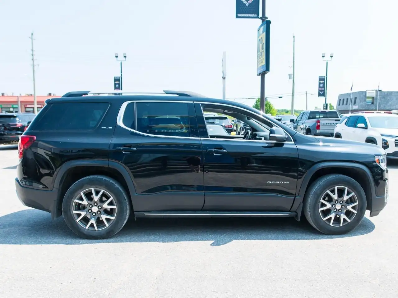 GMC Acadia снимка GMC Acadia