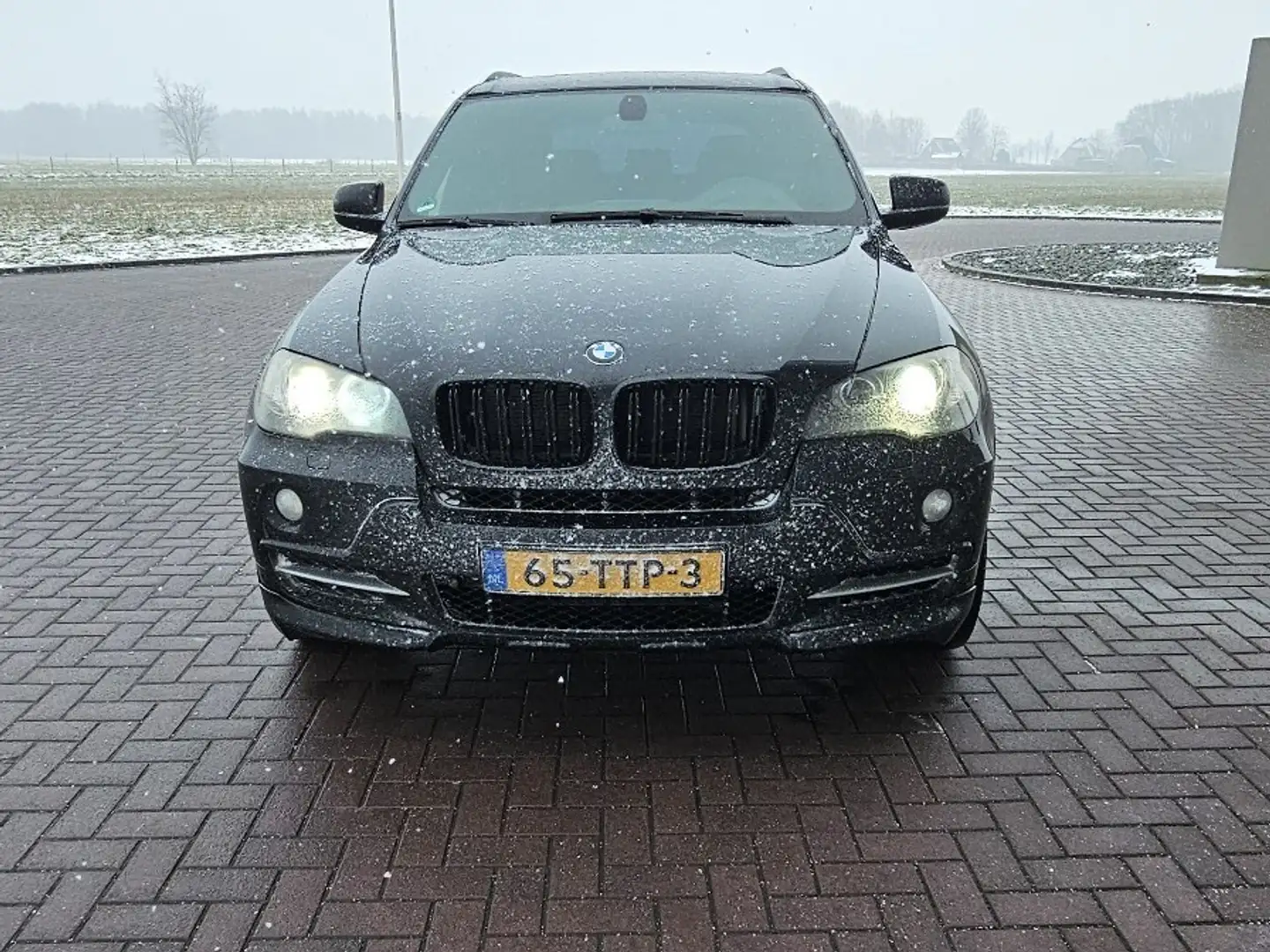 BMW xDrive48i High Exec. Чорний - 2