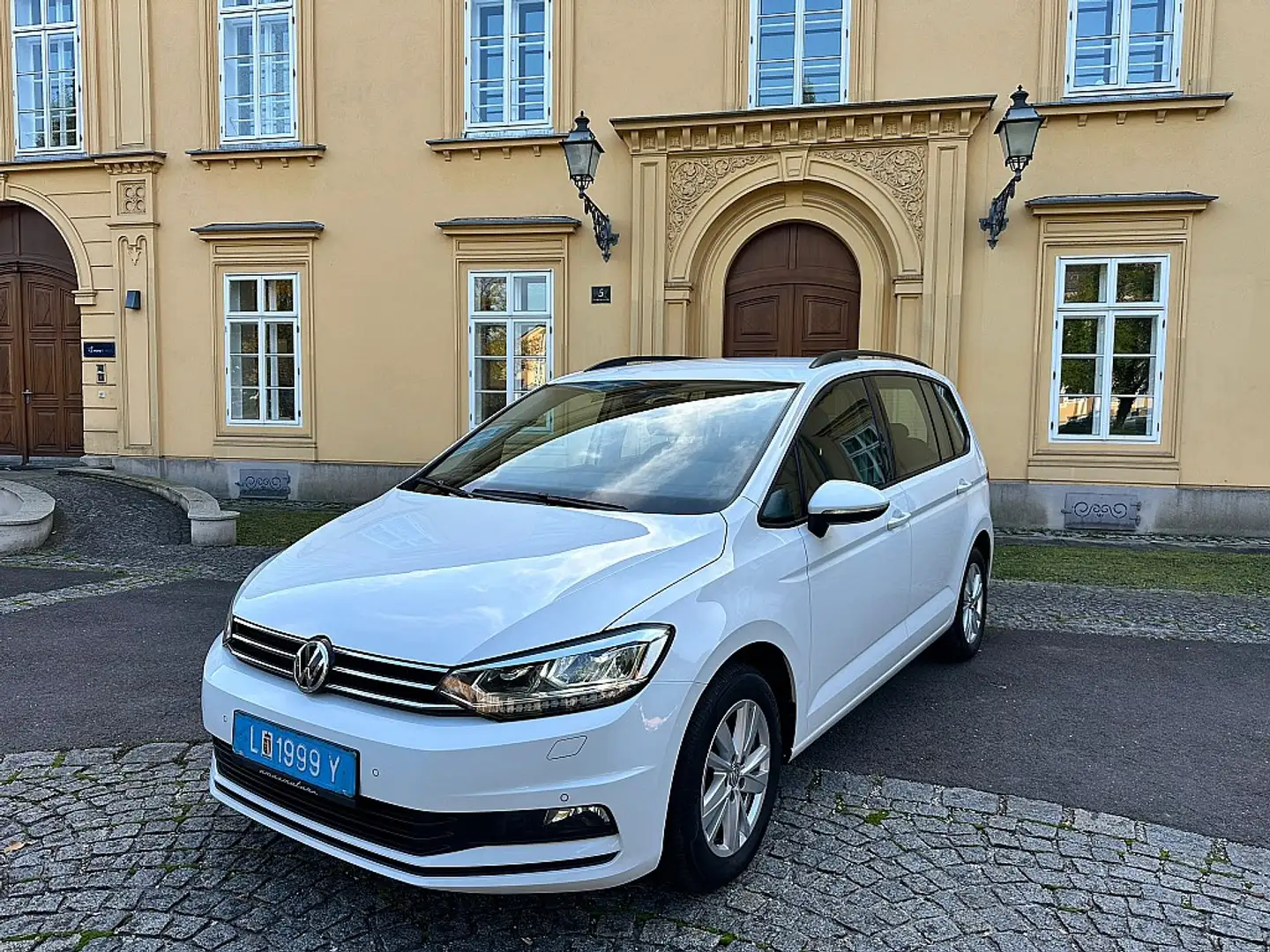Volkswagen Touran Highline 2,0 TDI DSG *LED, ACC,  NAVI, Massages... Blanc - 1