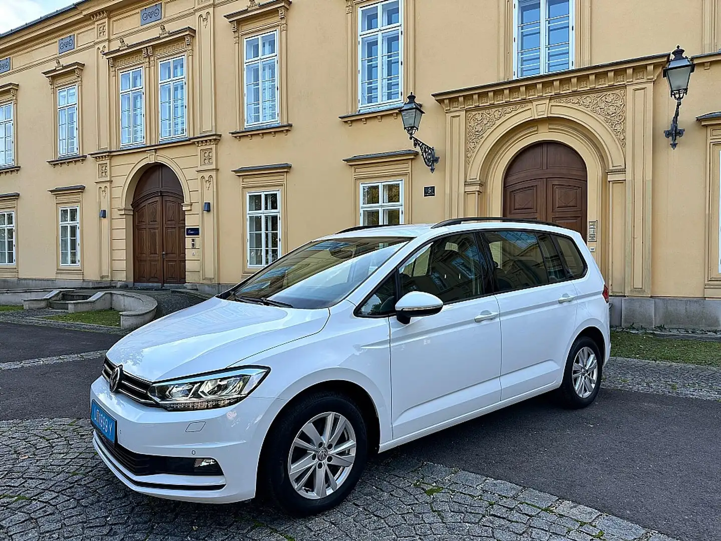 Volkswagen Touran Highline 2,0 TDI DSG *LED, ACC,  NAVI, Massages... Blanc - 2