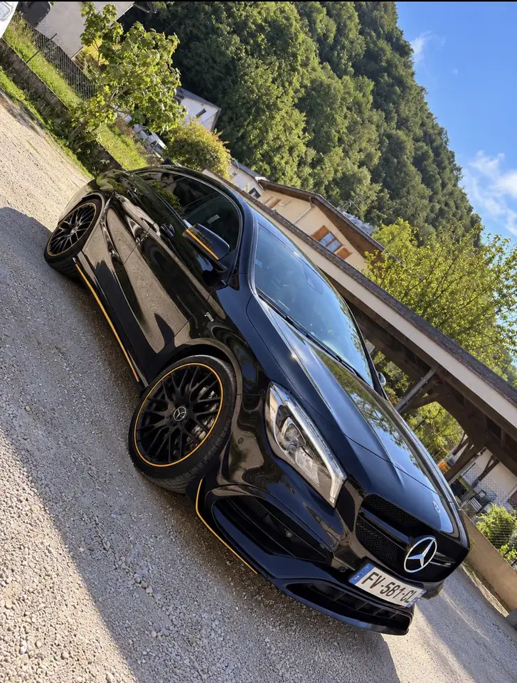 Mercedes-Benz CLA 45 AMG