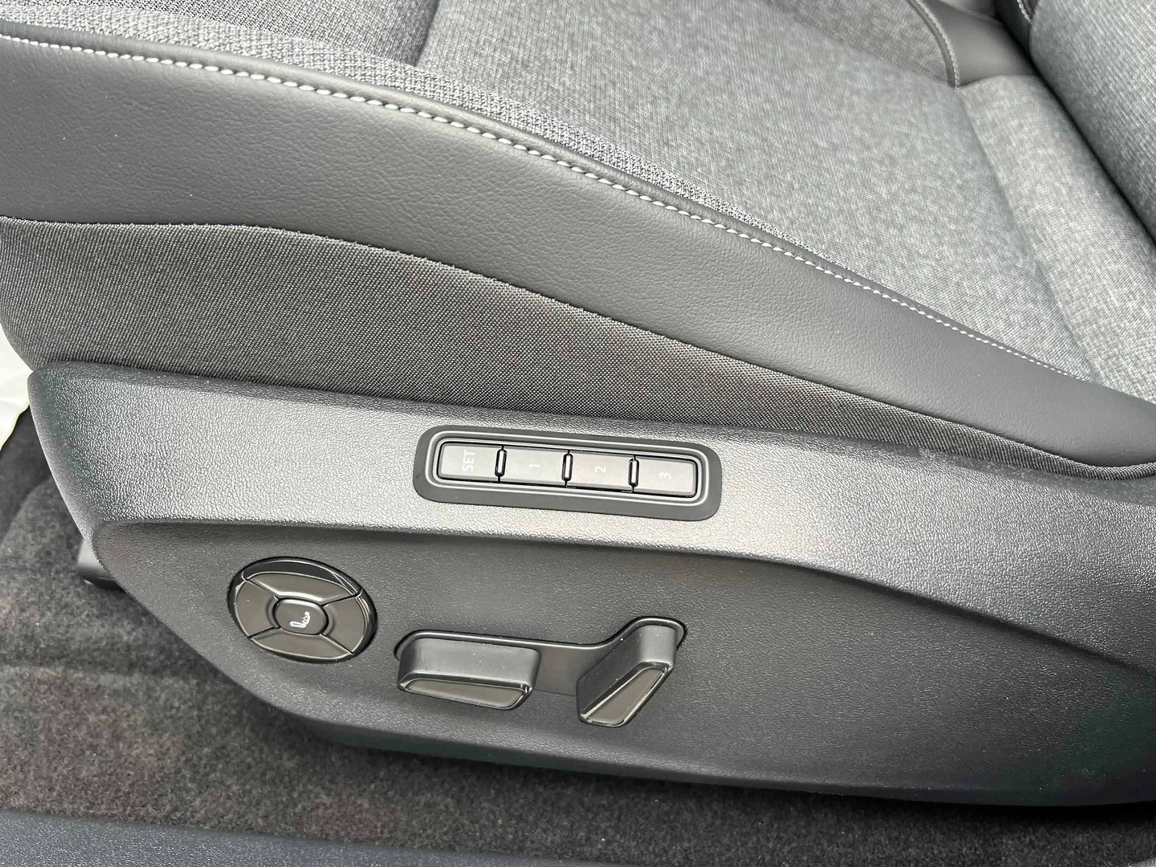 Volkswagen ID. Polo VW ID. Polo Style Edition+ 155 kW - 52 kWh — photo 11