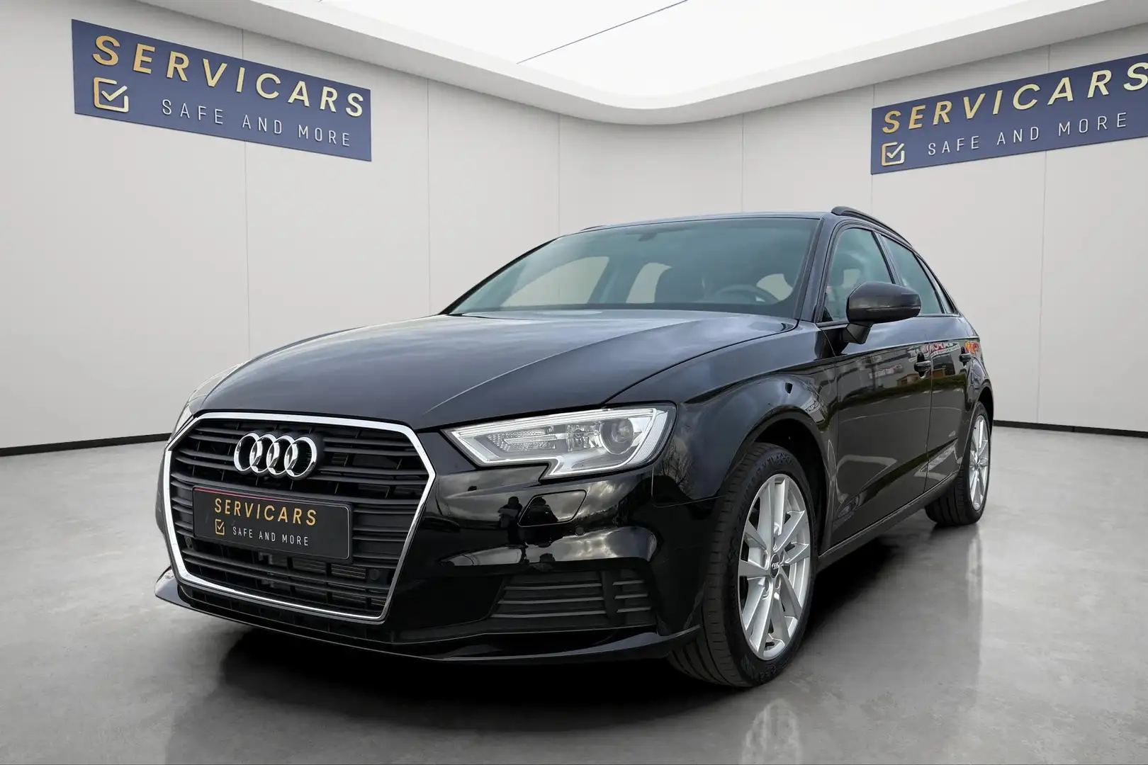 Audi A3 Sportback 30 TDi S-tronic / Garantie 12 mois Noir - 1