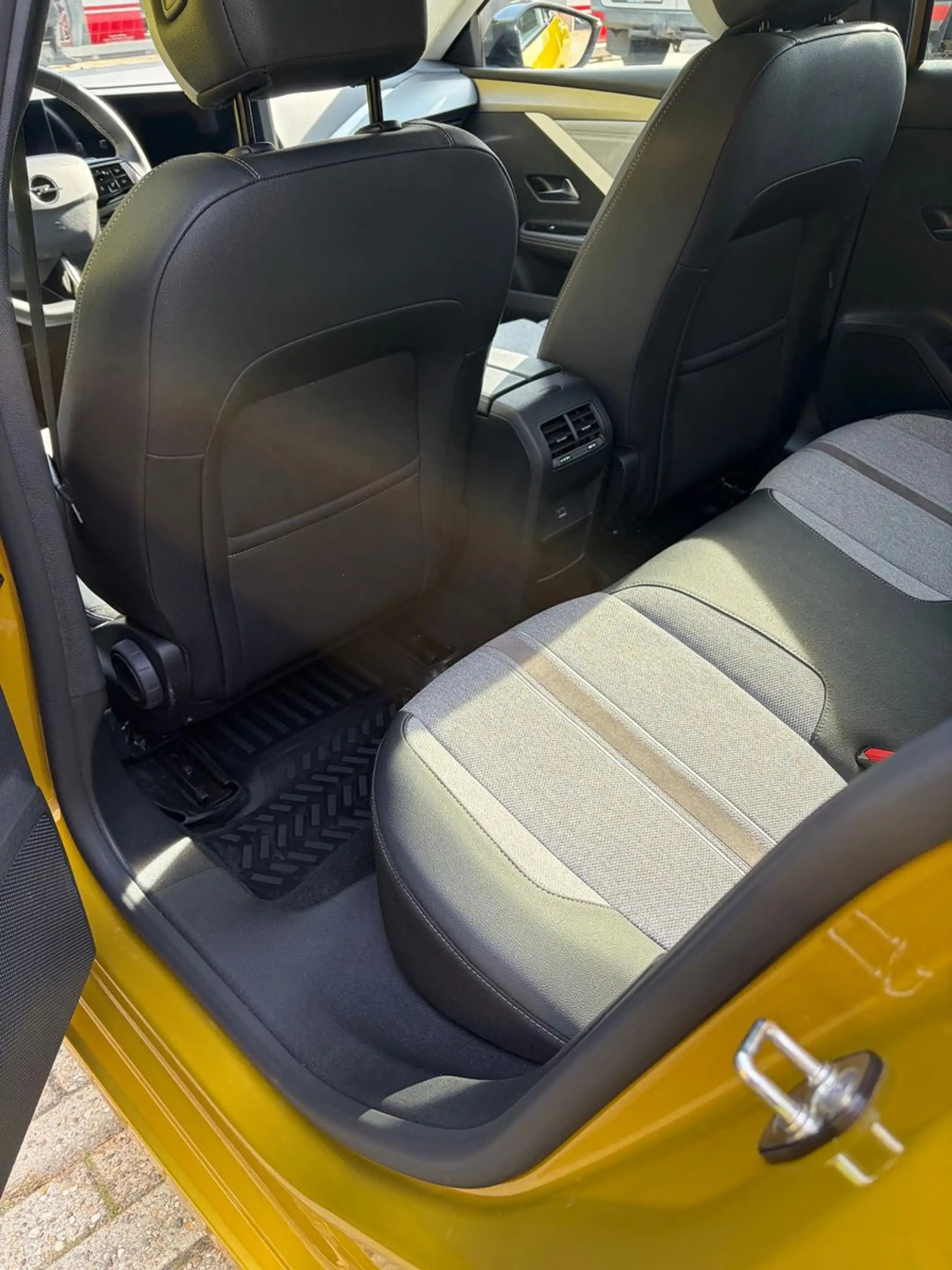 Opel Astra L Lim. 5-trg. Elegance — photo 4