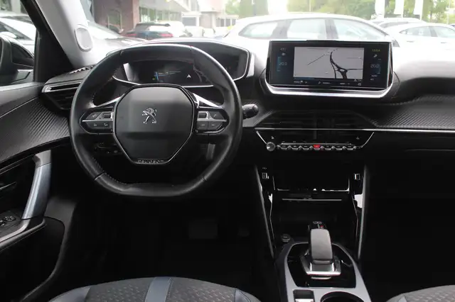 Peugeot E-2008 view 10