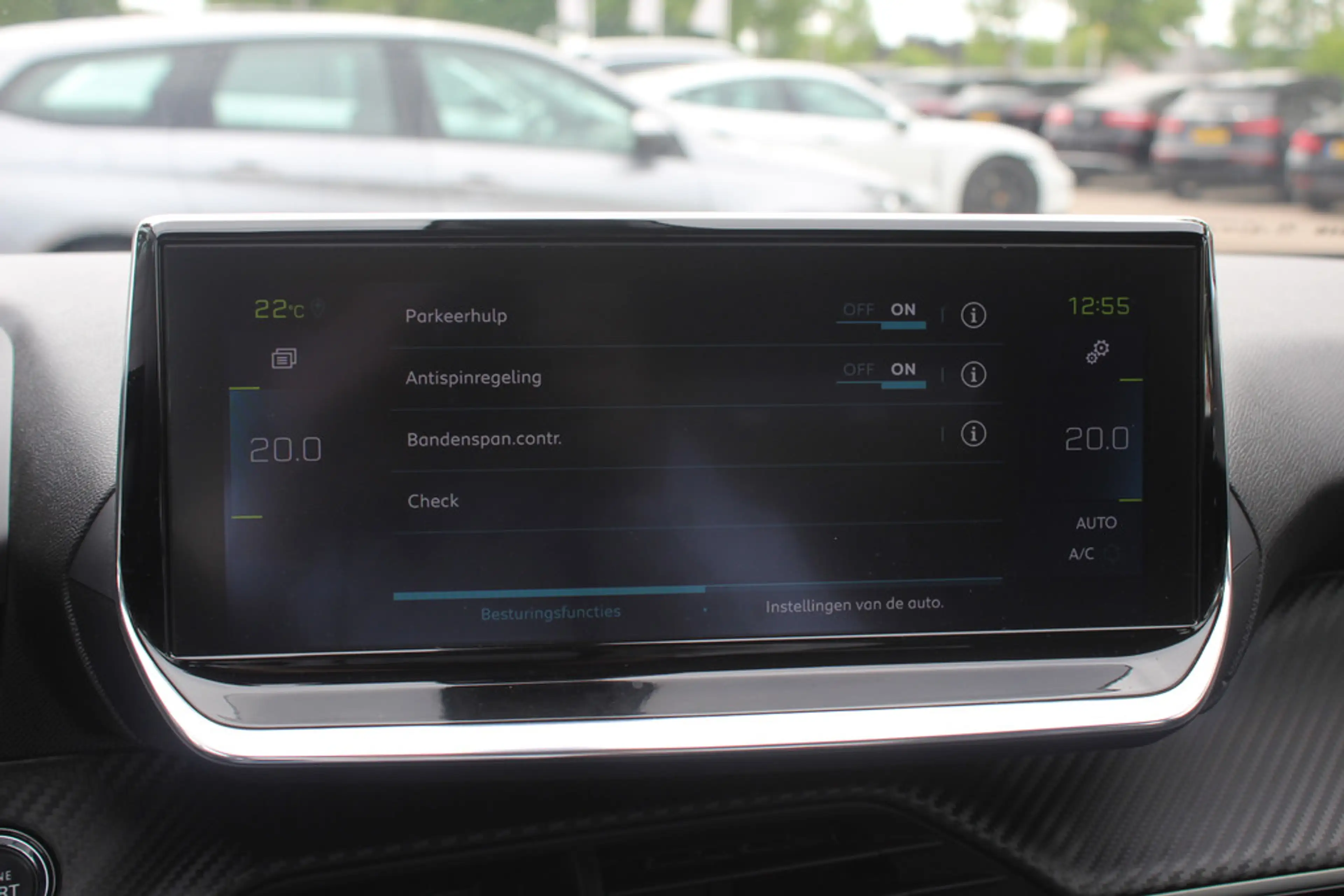Peugeot e-2008 EV Allure Pack 50 kWh / SoH 91 % / Camera / Keyles — photo 14