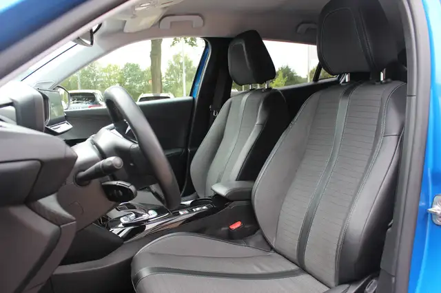 Peugeot E-2008 view 5