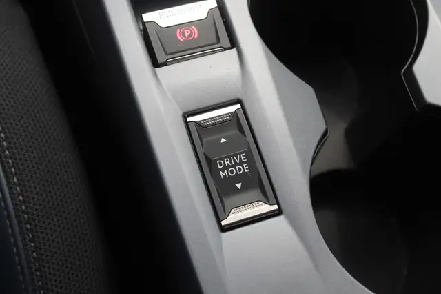 Peugeot E-2008 view 30