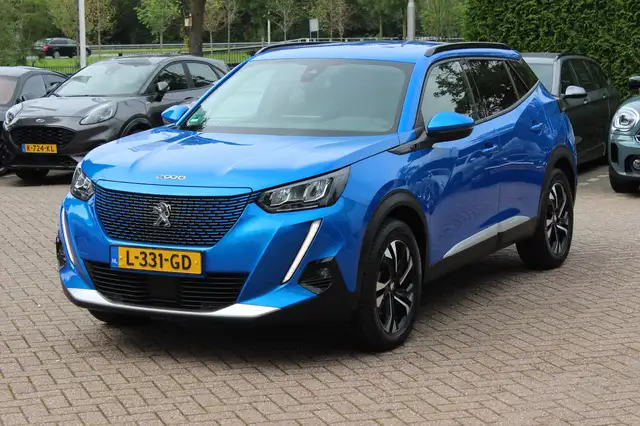 Peugeot E-2008 view 7