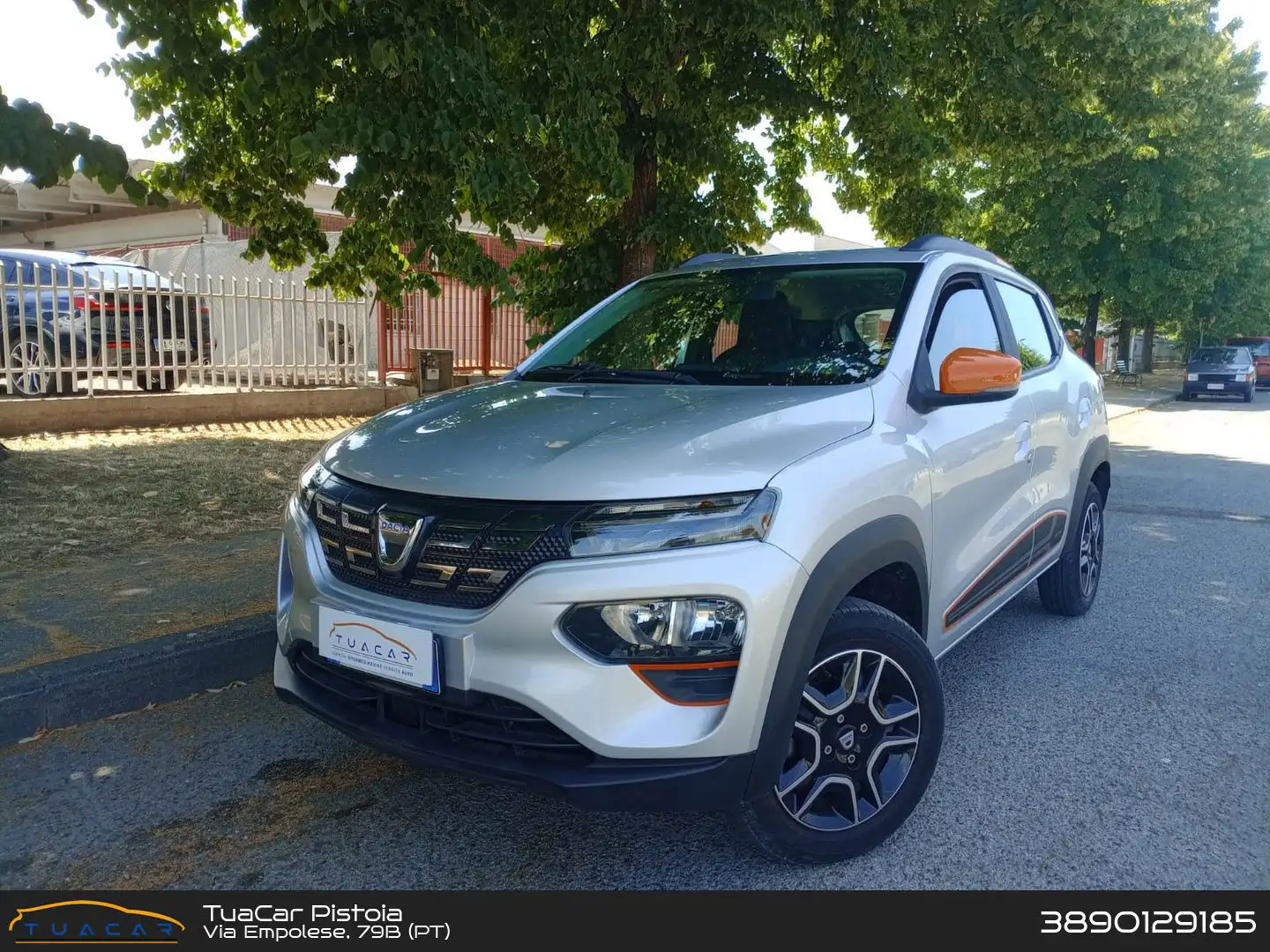 Dacia Spring Comfort Plus 45 26.8 kWh Grijs - 1