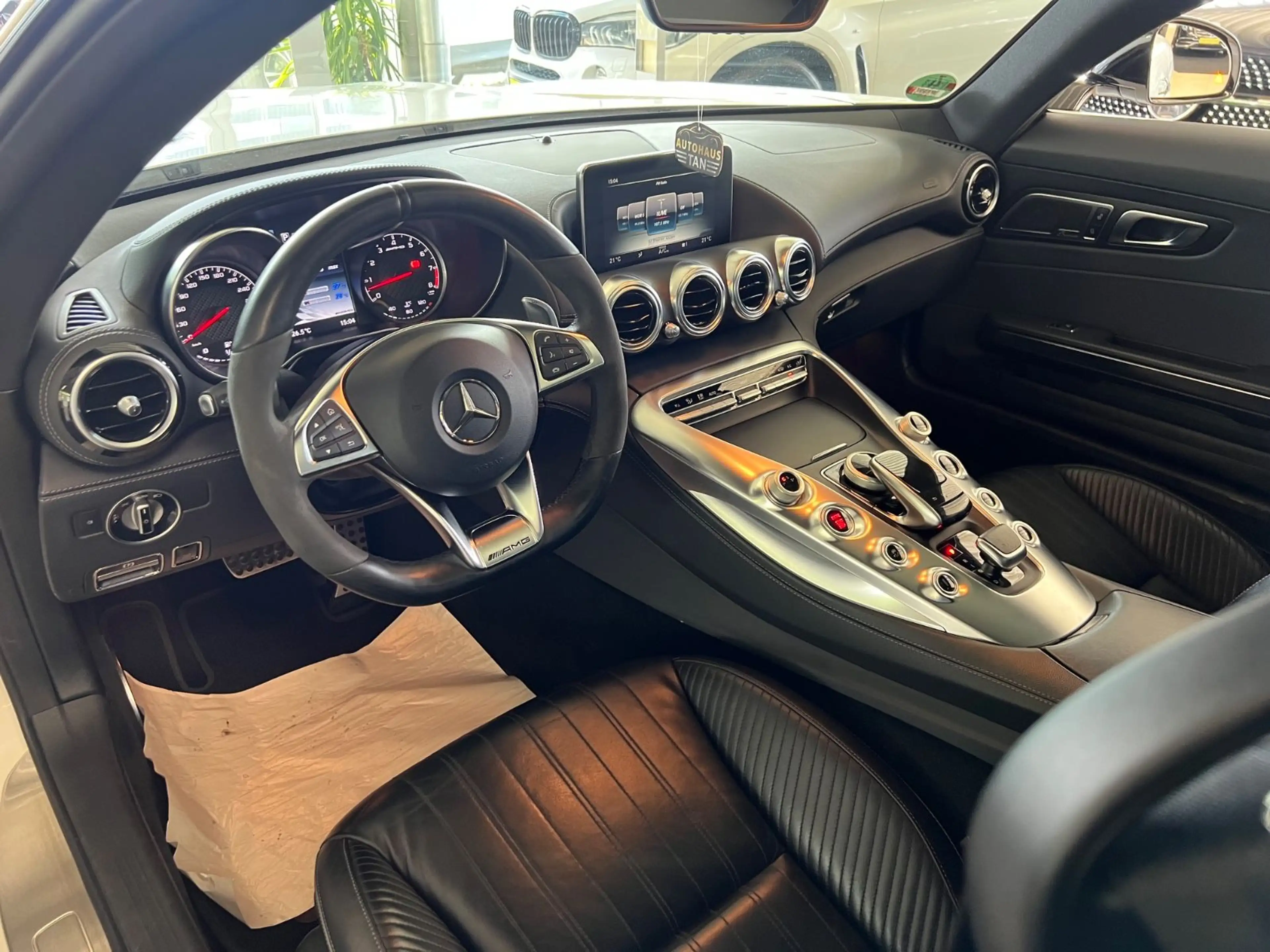 Mercedes-Benz AMG GT Coupe * DIAMANTWEIß *NIGHTP*PANO*PERFORM* — photo 15