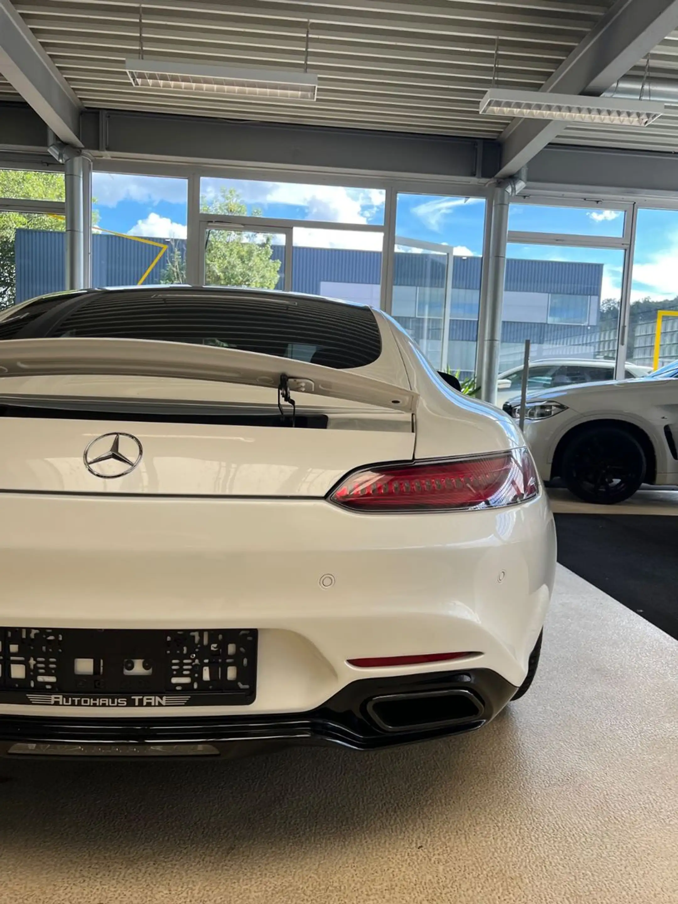 Mercedes-Benz AMG GT Coupe * DIAMANTWEIß *NIGHTP*PANO*PERFORM* — photo 12