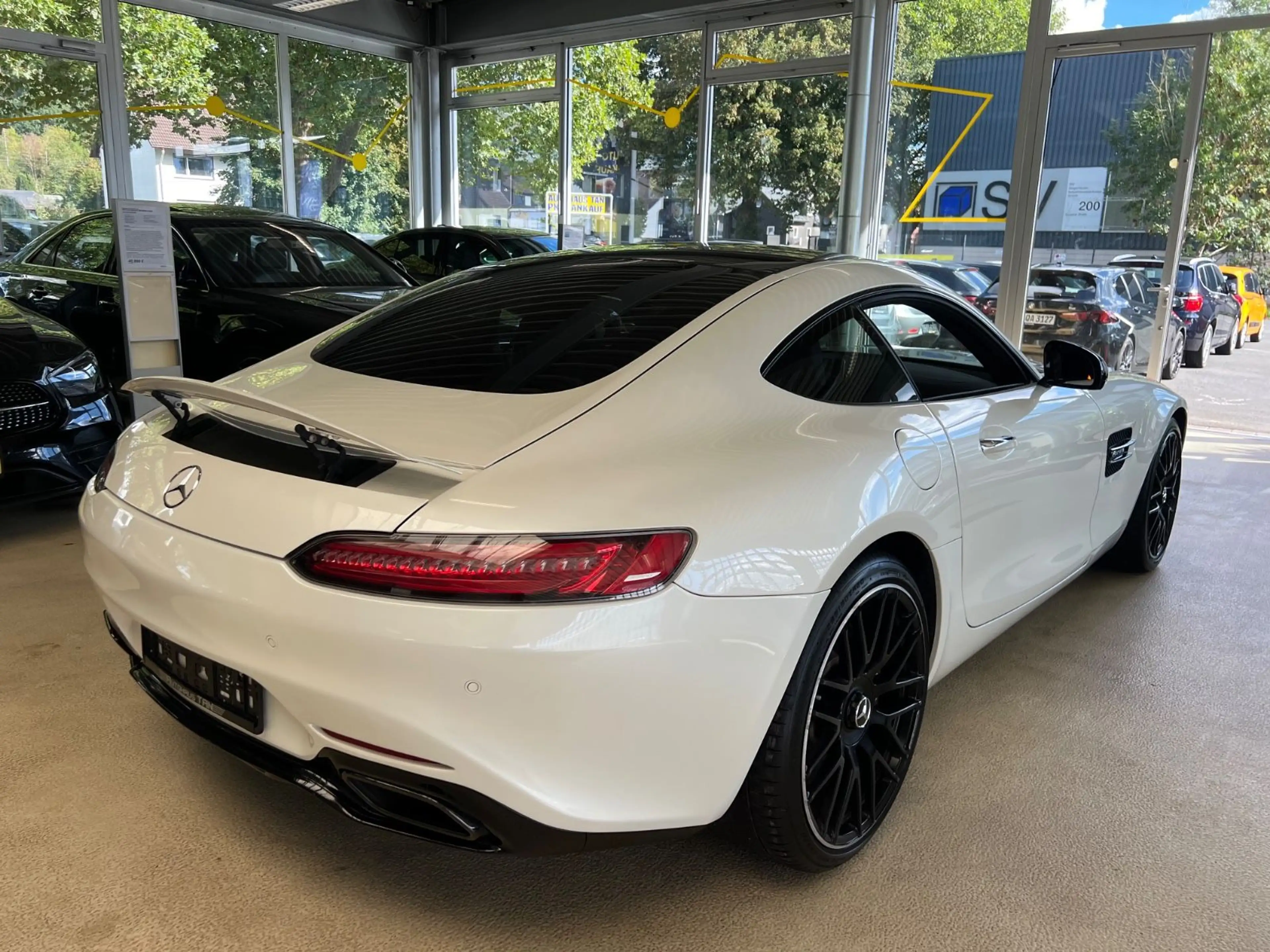 Mercedes-Benz AMG GT Coupe * DIAMANTWEIß *NIGHTP*PANO*PERFORM* — photo 7