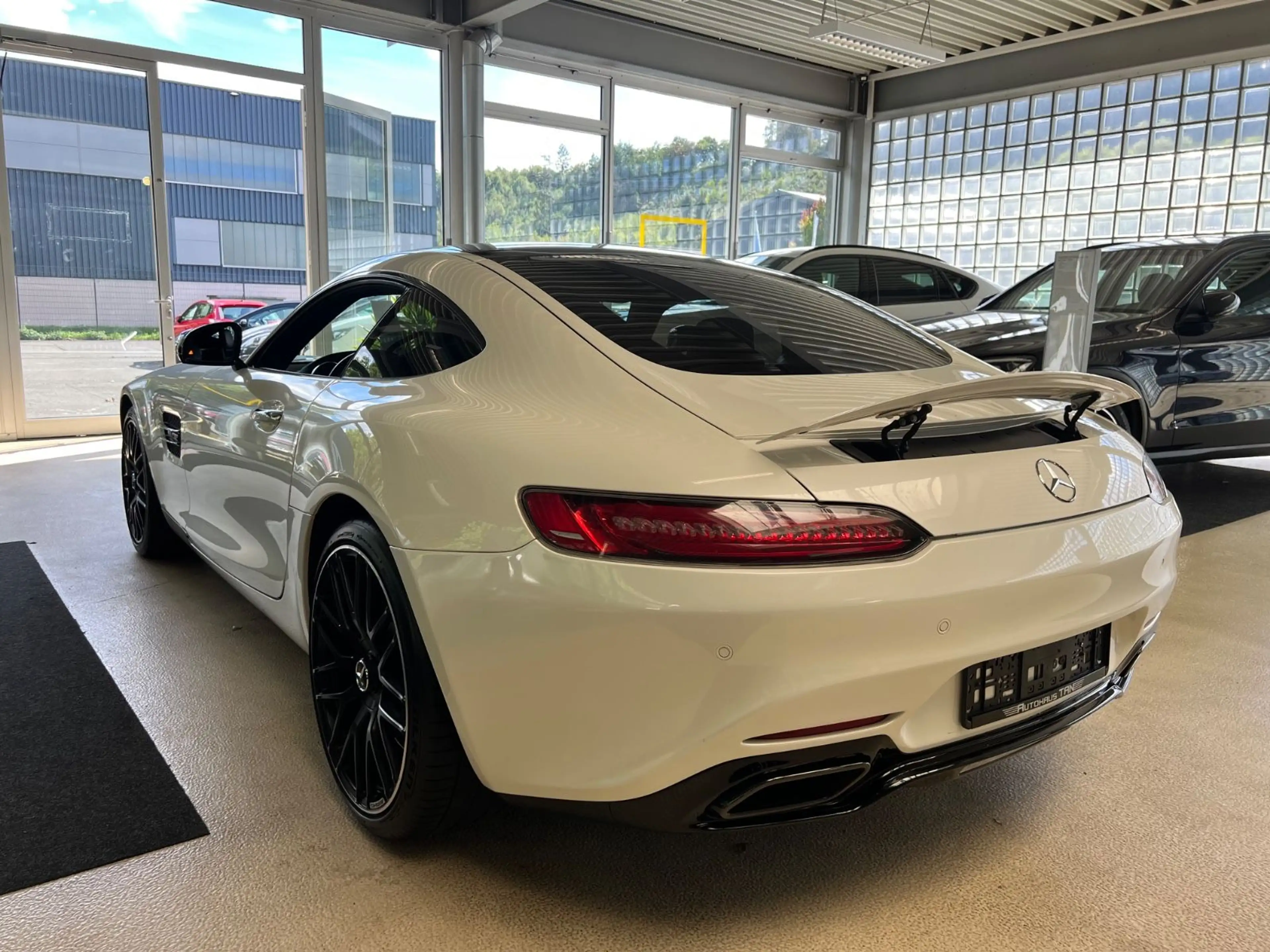 Mercedes-Benz AMG GT Coupe * DIAMANTWEIß *NIGHTP*PANO*PERFORM* — photo 5