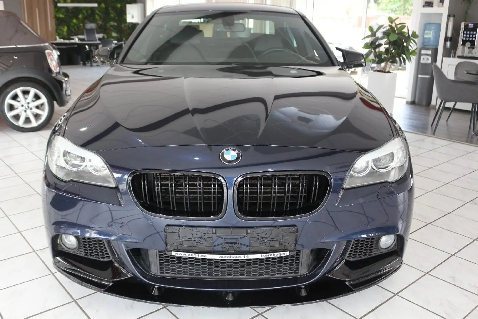 BMW 535 i Limousine - Automatik-MSport-Leder-Navi Blau - 2
