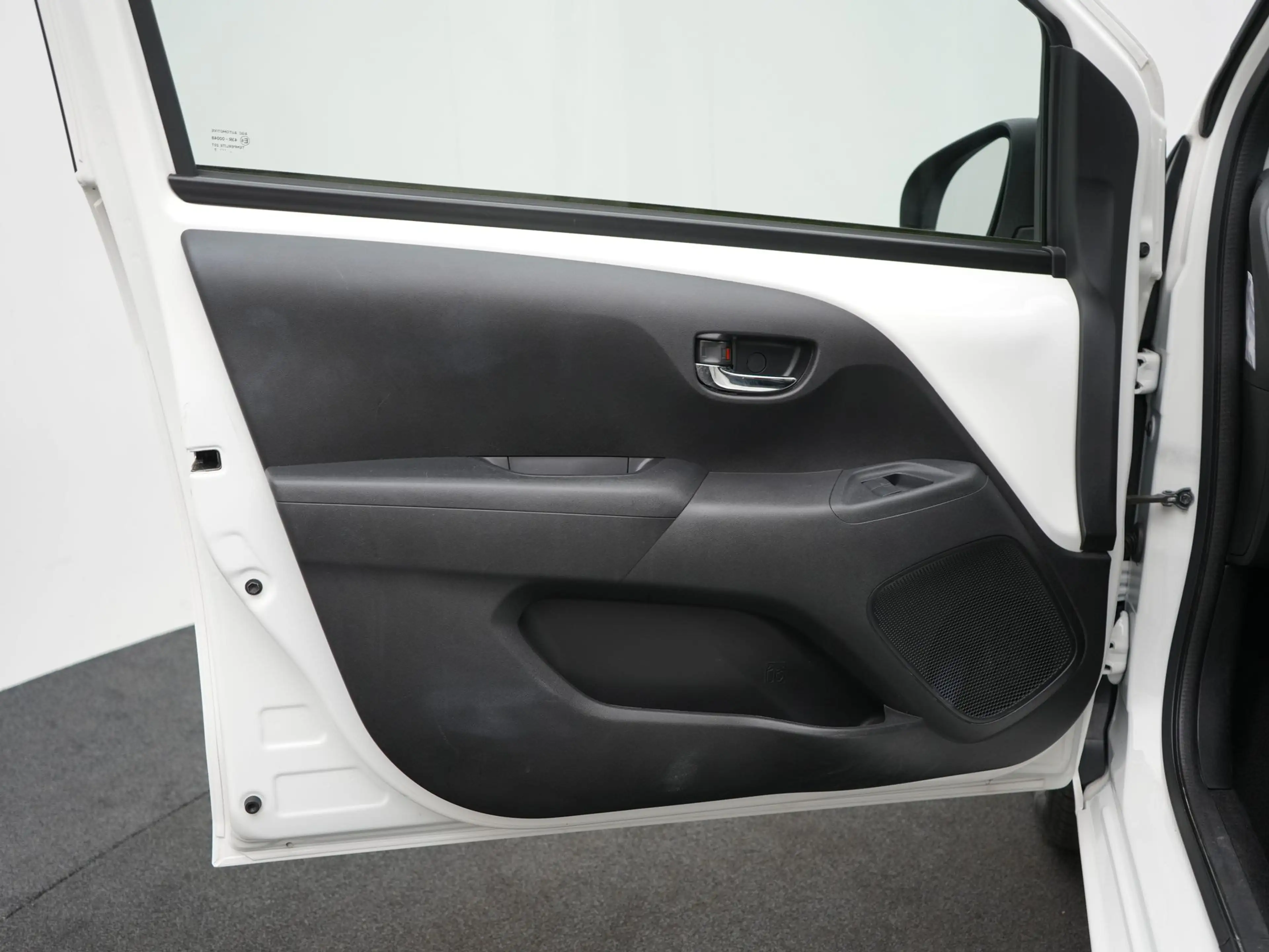 Toyota Aygo 1.0 VVT-i x-play | NL Auto | Dealer Onderhouden | — photo 6