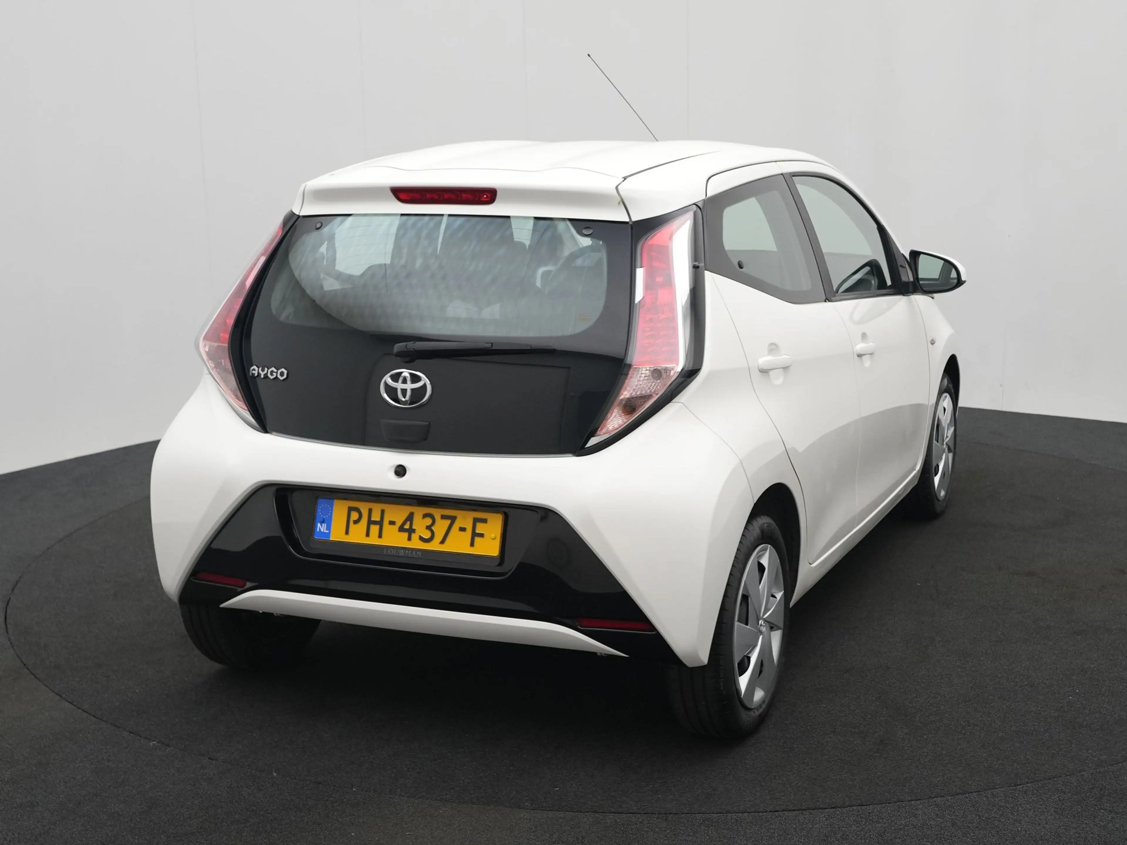 Toyota Aygo 1.0 VVT-i x-play | NL Auto | Dealer Onderhouden | — photo 13