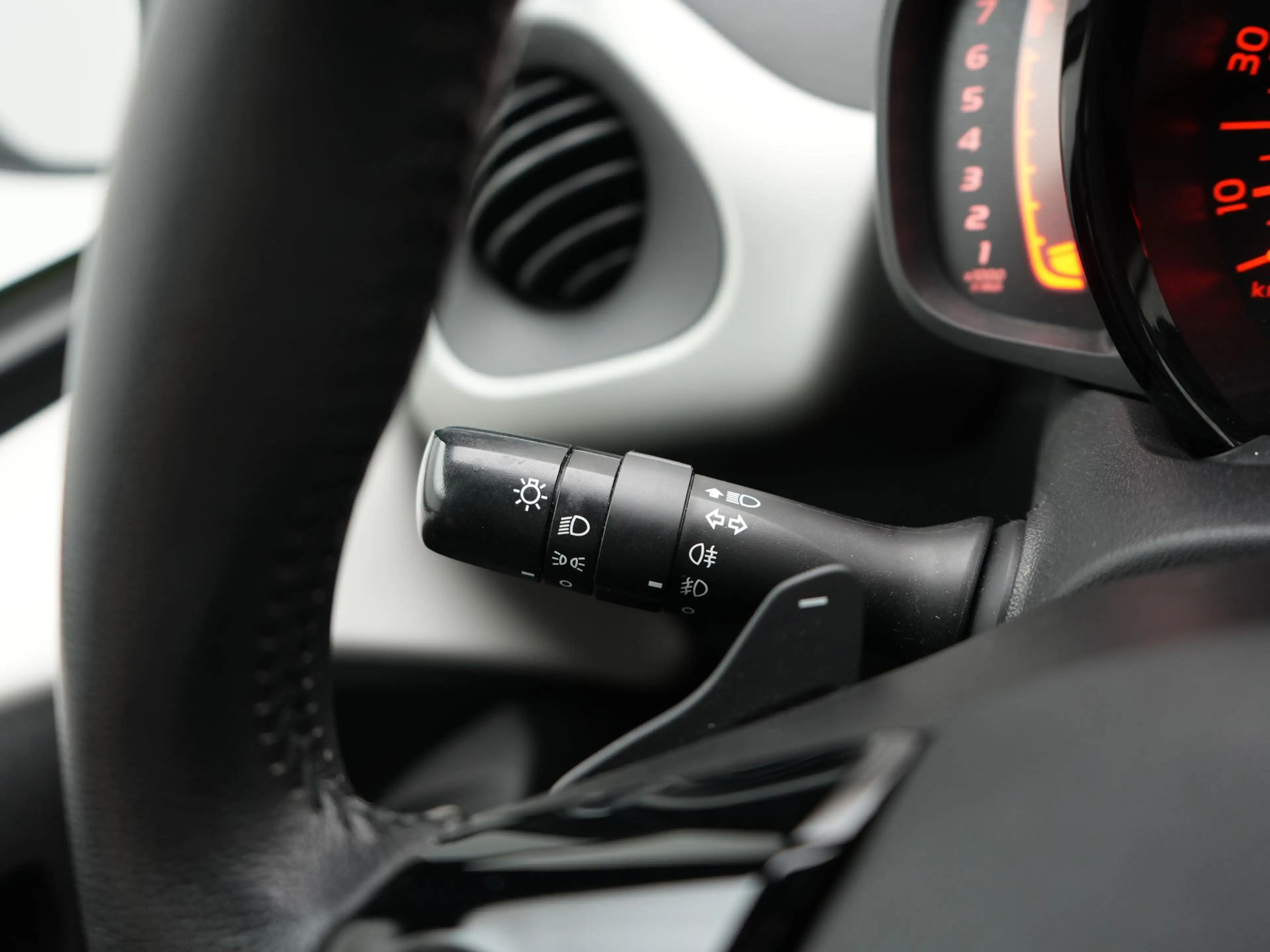 Toyota Aygo 1.0 VVT-i x-play | NL Auto | Dealer Onderhouden | — photo 14