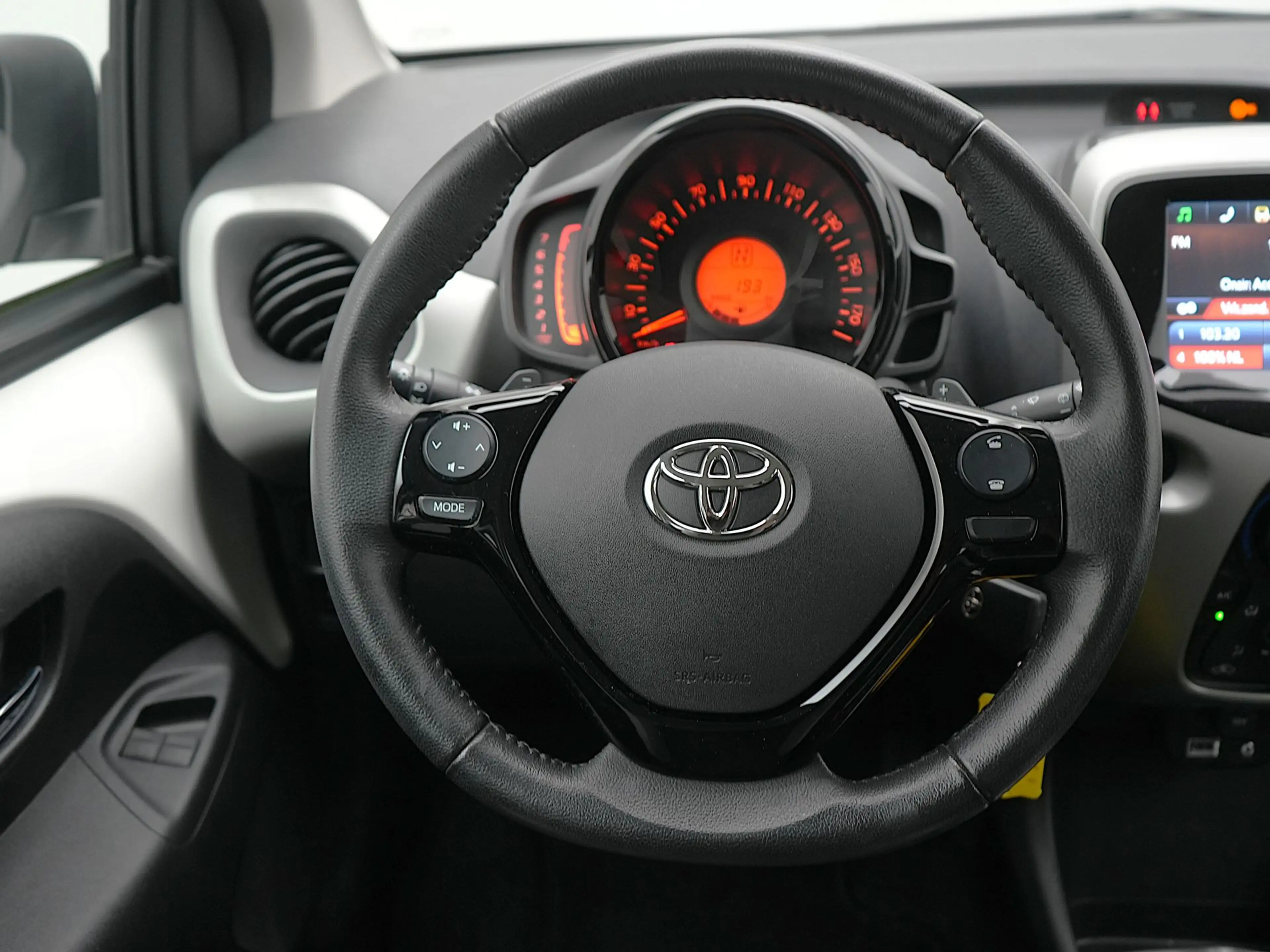 Toyota Aygo 1.0 VVT-i x-play | NL Auto | Dealer Onderhouden | — photo 5