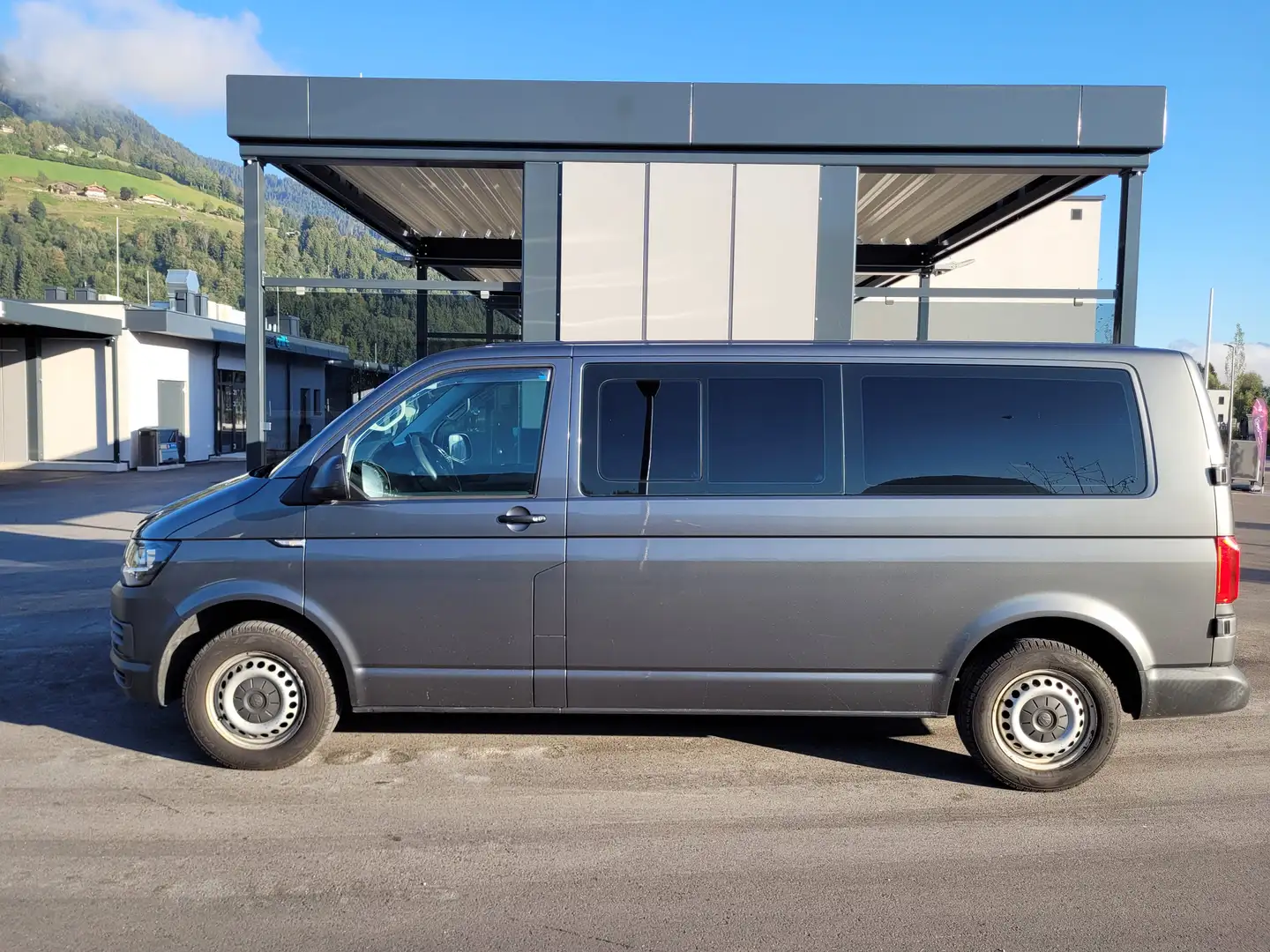 Volkswagen T6 Kombi Kombi LR 2,0 TDI BMT Grau - 2