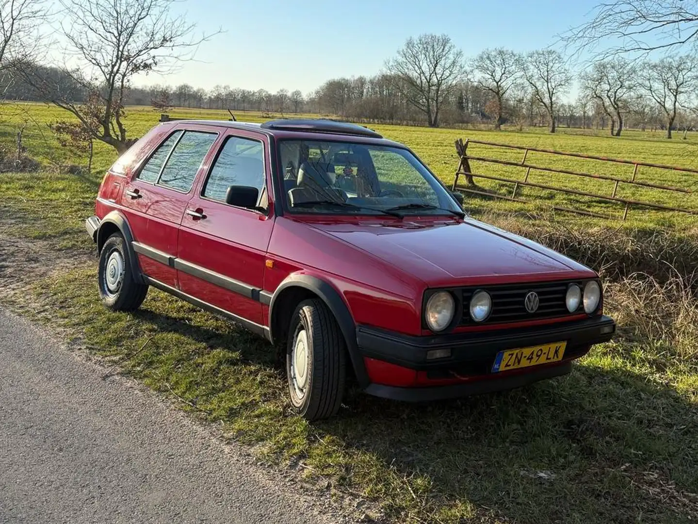 Volkswagen Golf Golf 1.6 TD Červená - 1