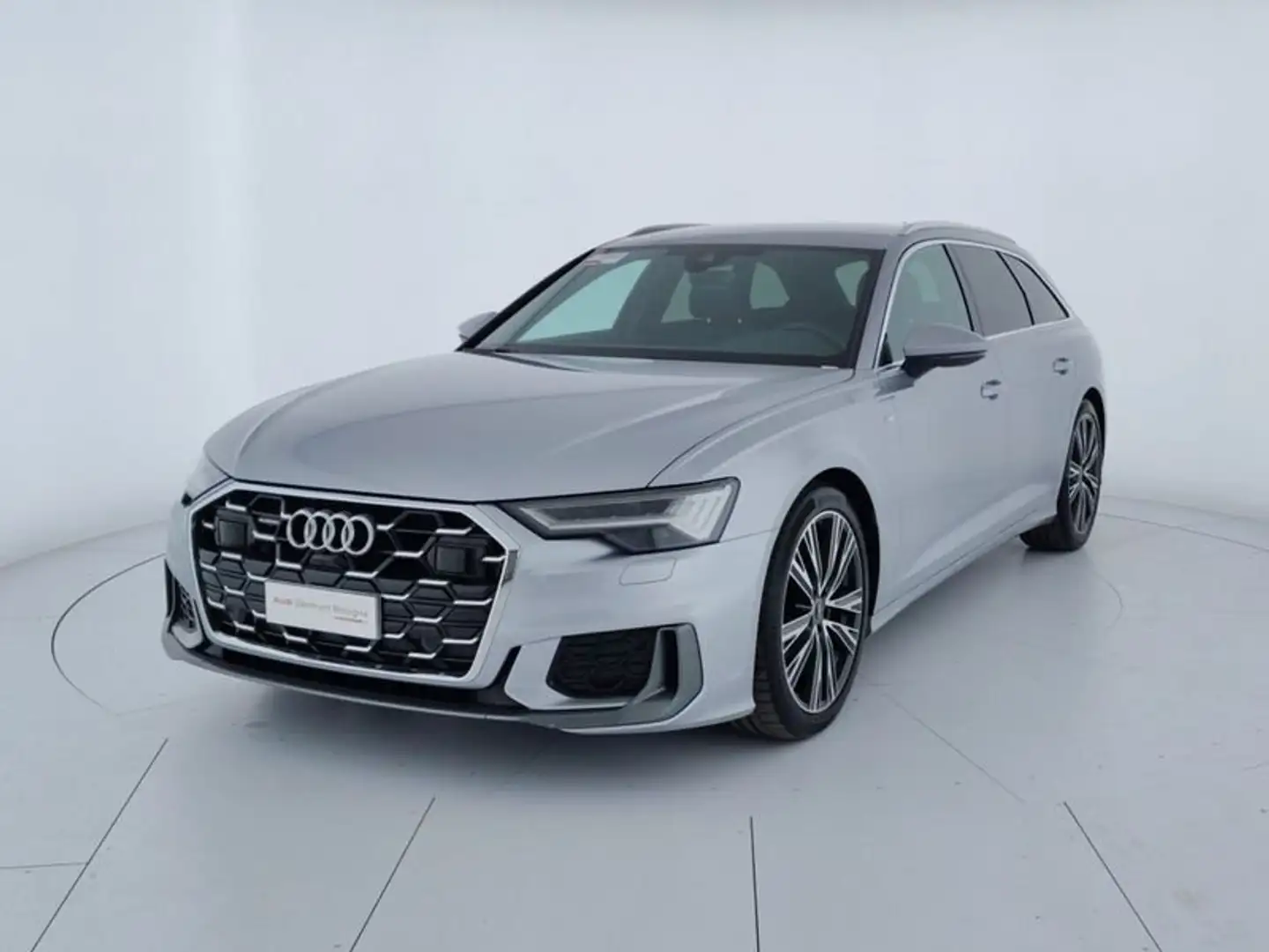 Audi A6 Avant 40 2.0 TDI quattro ultra S tronic S line ed Argento - 1