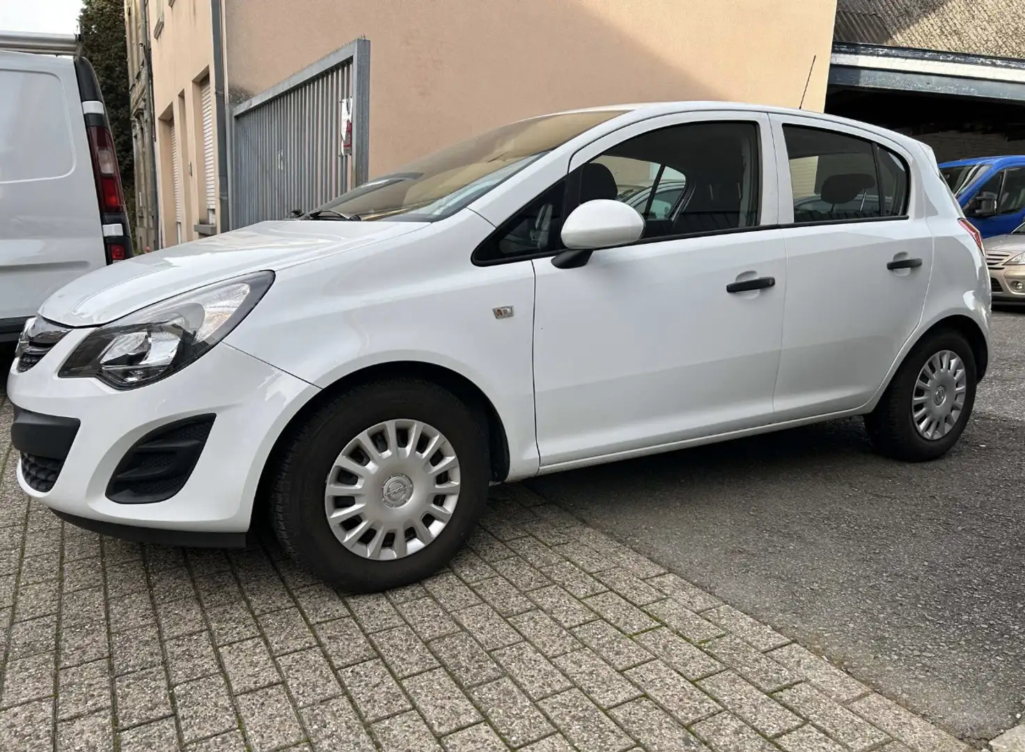 Opel Corsa Corsa 1.0i Essentia 12 mois de garantie Blanc - 1