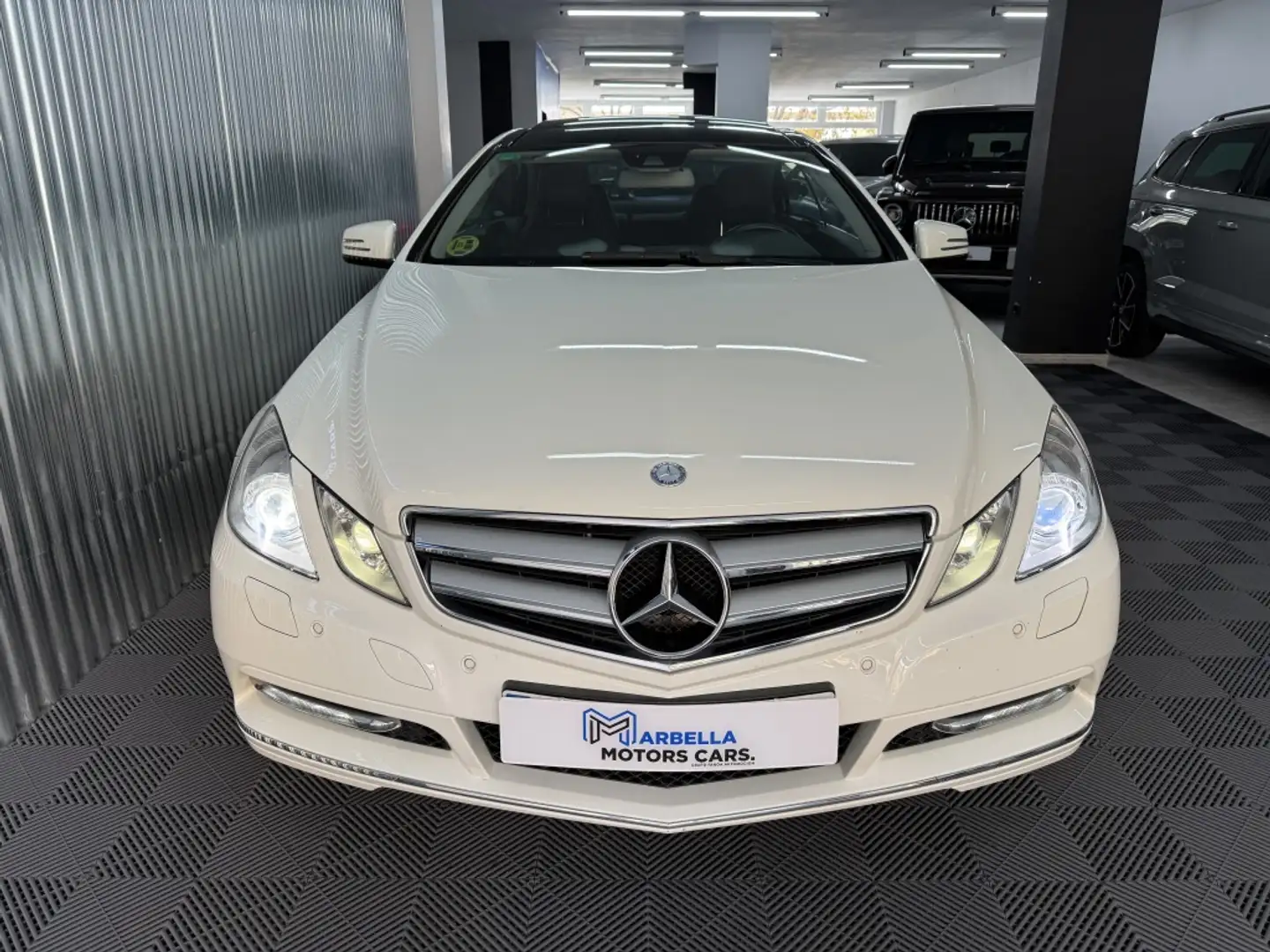 Mercedes-Benz E 220 Coupé 220CDI BE 7G Plus Blanco - 2