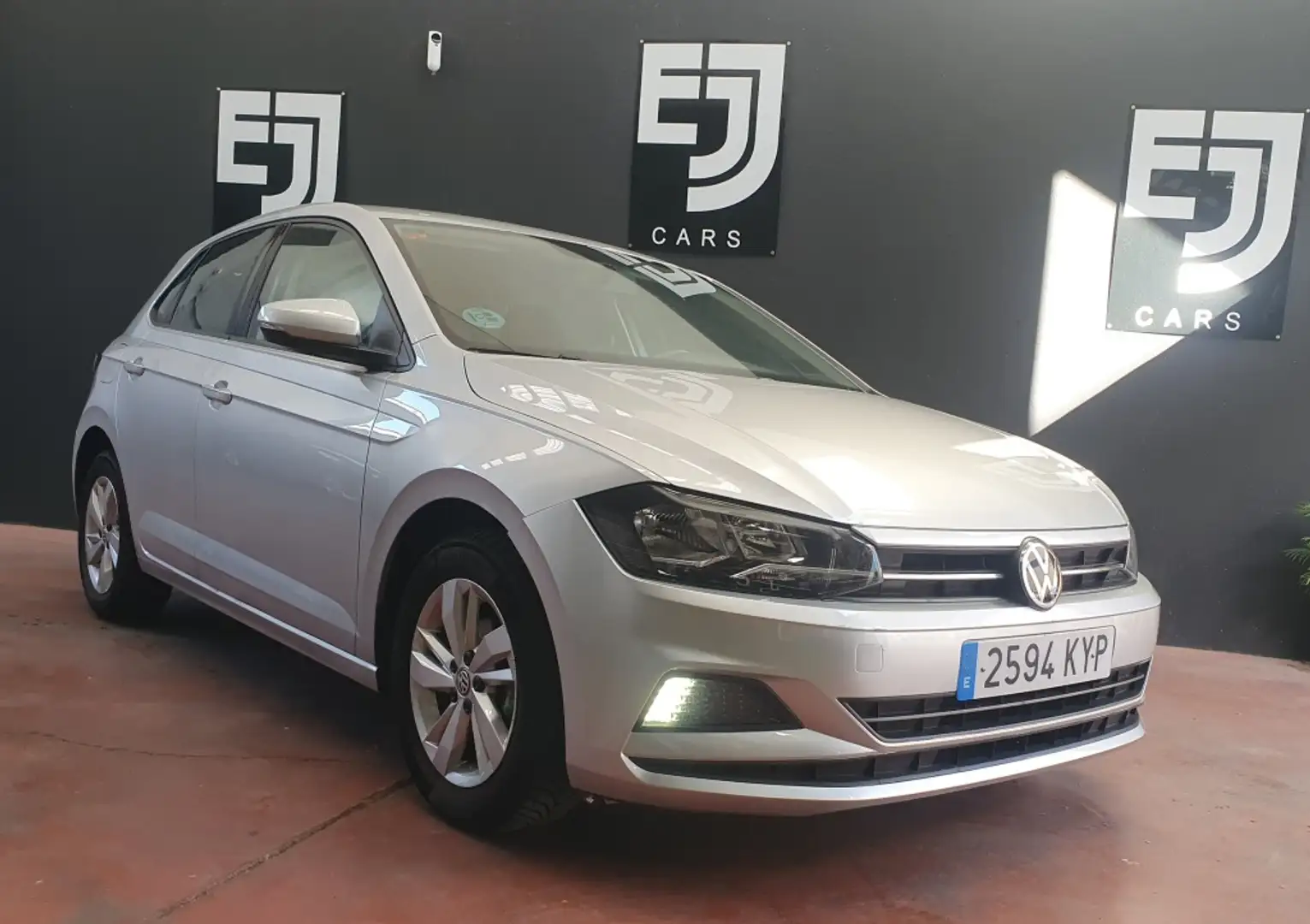 Volkswagen Polo 1.0 Advance 59kW Gris - 1