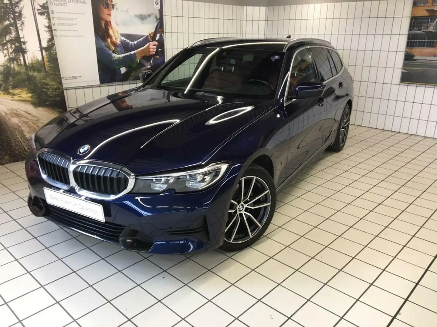 BMW 320 d Touring mhev 48V xdrive Sport auto Blau - 1