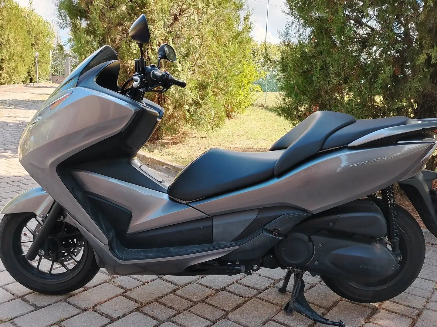 Honda Forza 300 Grau - 2