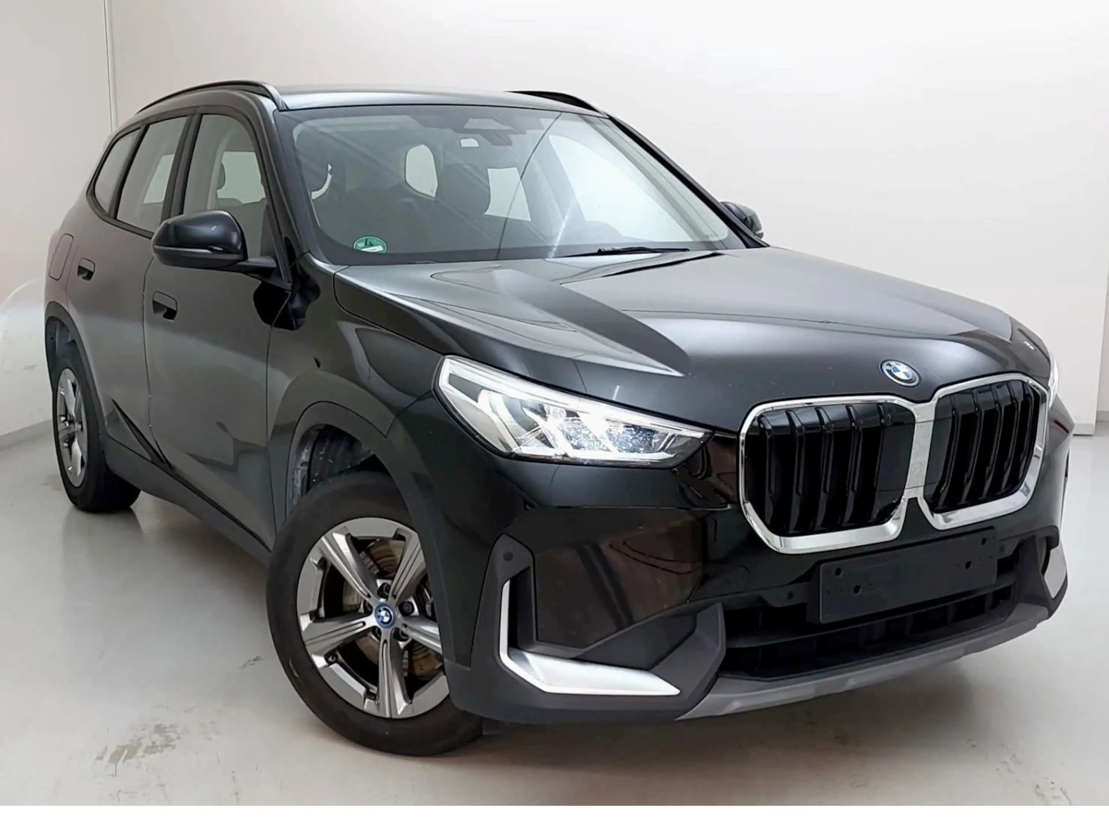 BMW X1 xDrive 25e Aktivsitz Kam. Adap.LED H+K Sound — photo 2