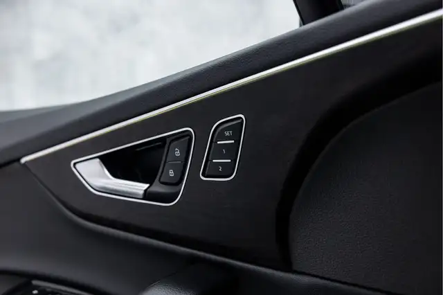 Audi Q7 view 23